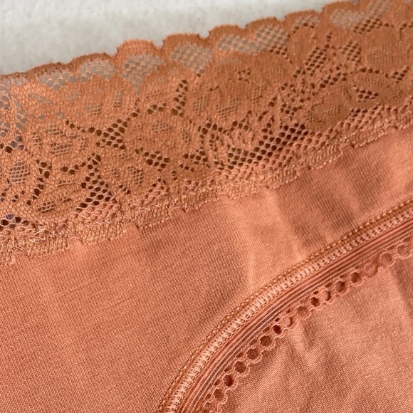 Savage x Fenty Cotton Essentials Lace-Trim Mid-Rise Thong Panty Size 3X - Picture 4 of 13